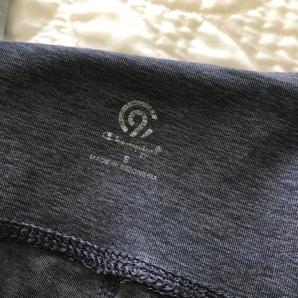 Gray Block Patterned Triangle Pattern Leggings - Picture 4 of 5